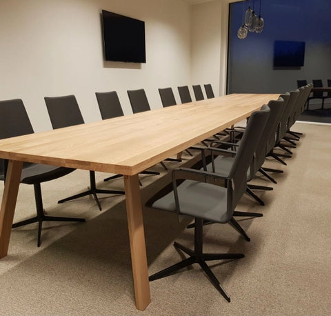 CATWALKER Table